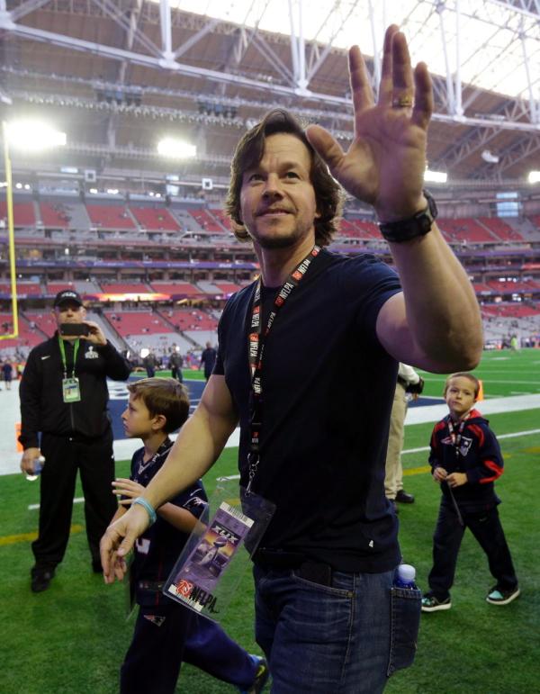 Mark Wahlberg’s left elbow wrapped up