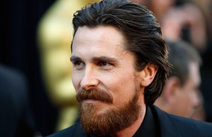 Christian Bale states that under every possible way, he never meant to hurt George Clooney